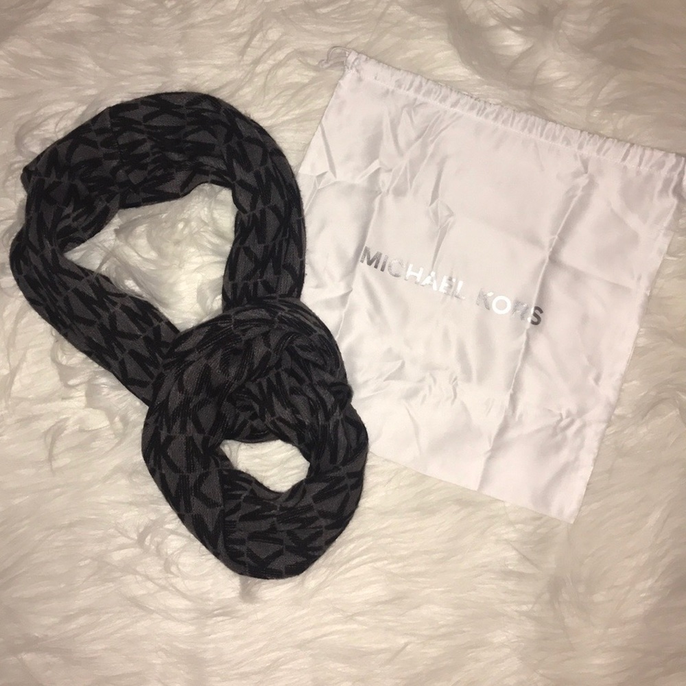 Michael Kors Infinity Scarf